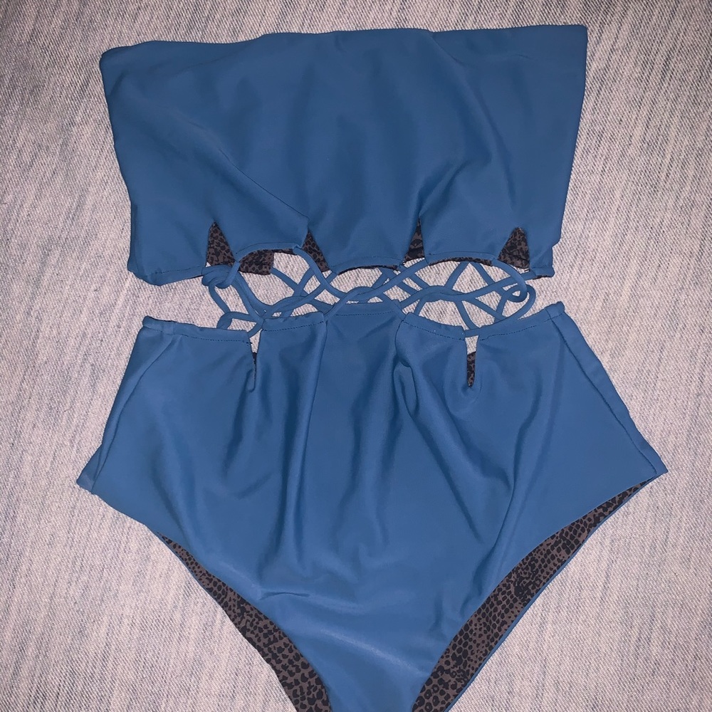 Acacia Bikini - Picture 4 of 4
